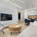 Polanki Aqua Apartment With Parking By Renters Prestige