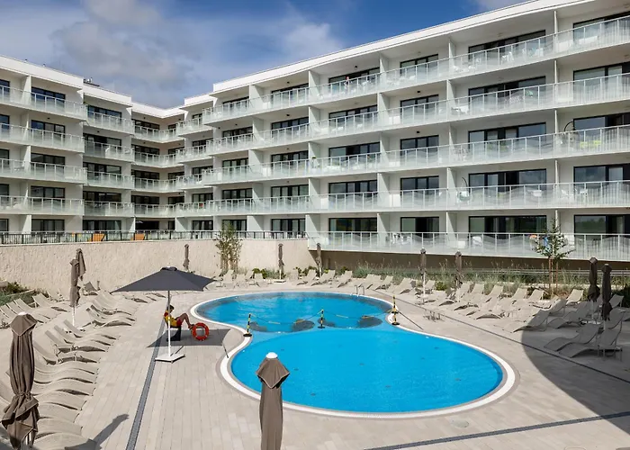 Polanki Aqua Apartment With Parking By Renters Prestige